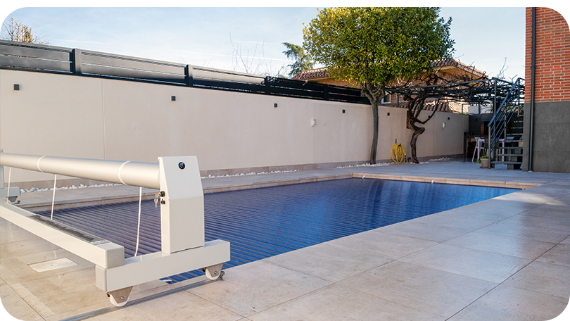 Utilisation volet piscine lames polycarbonate